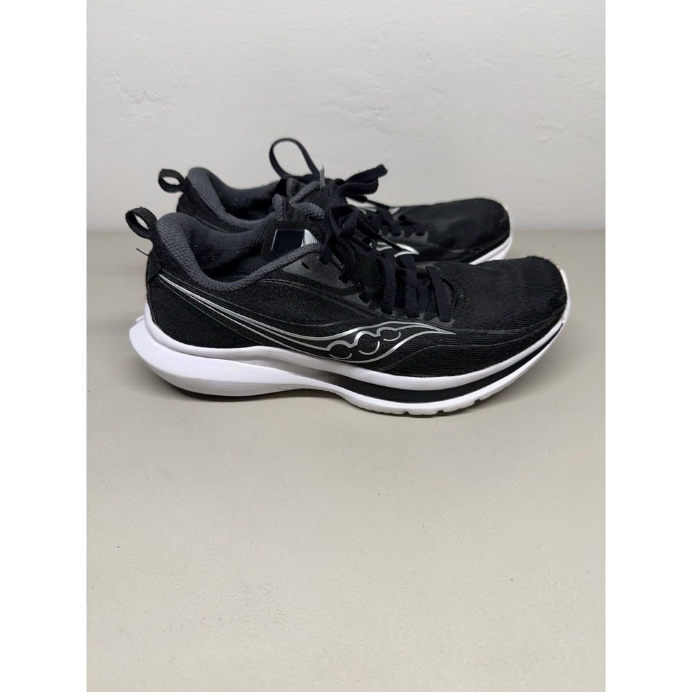 Saucony Kinvara 13 Womens Running Walking Size 6.5 Black Athletics Sneakers